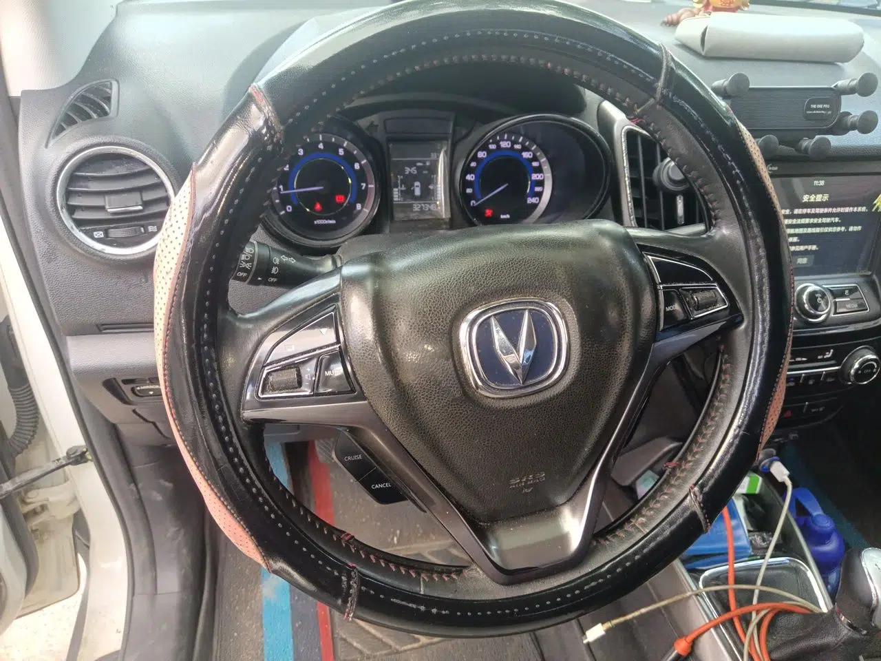 CHANGAN CS15 2016 1.5L Manual Fashion Edition — миниатюра 10