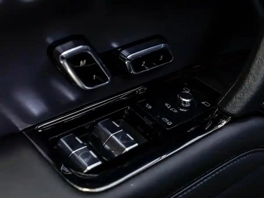 Range Rover Sport 2024 400PS Dynamic SE — миниатюра 12