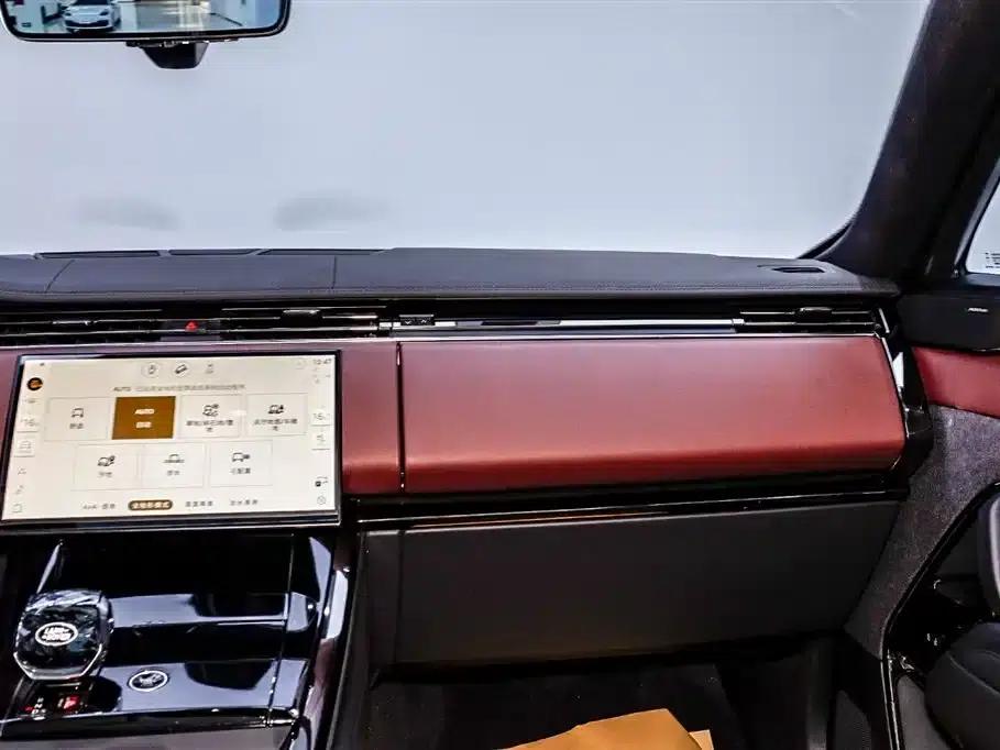 Range Rover Sport 2024 400PS Dynamic SE — миниатюра 31