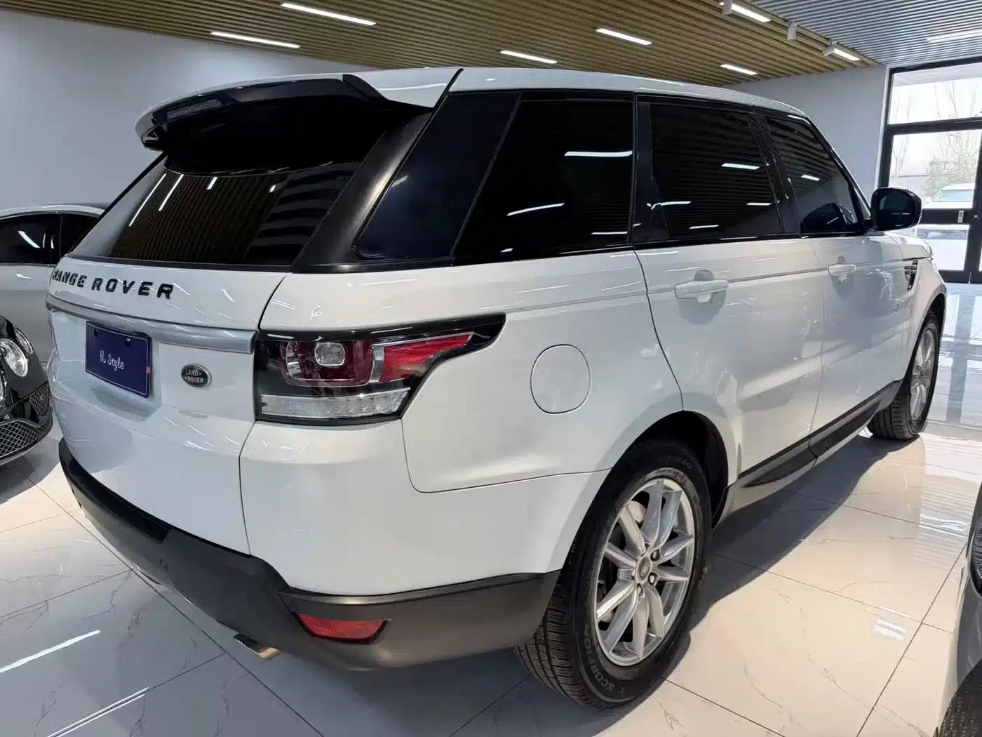 Range Rover Sport 2016 3.0 SC V6 SE — миниатюра 4