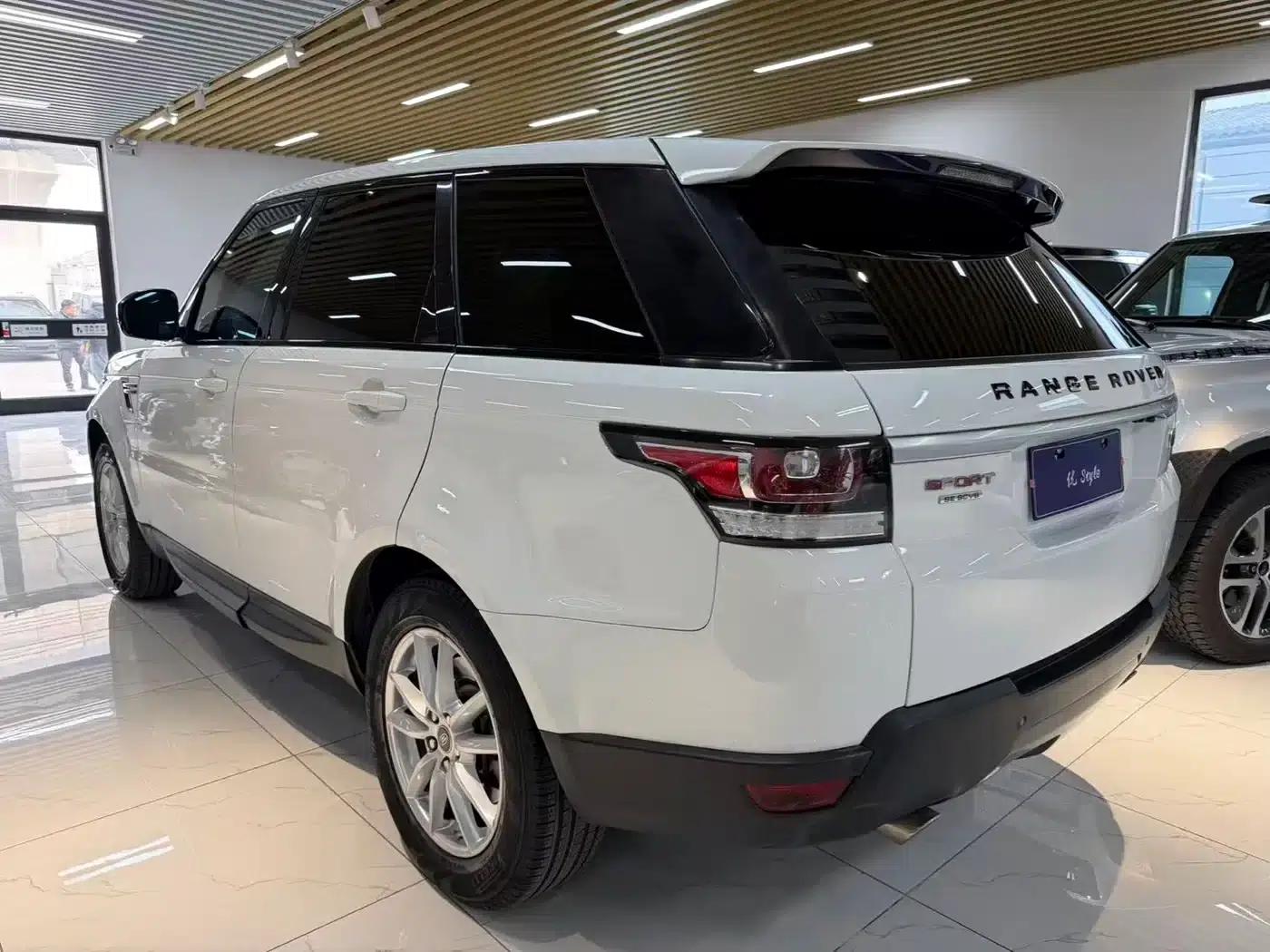 Range Rover Sport 2016 3.0 SC V6 SE — миниатюра 5