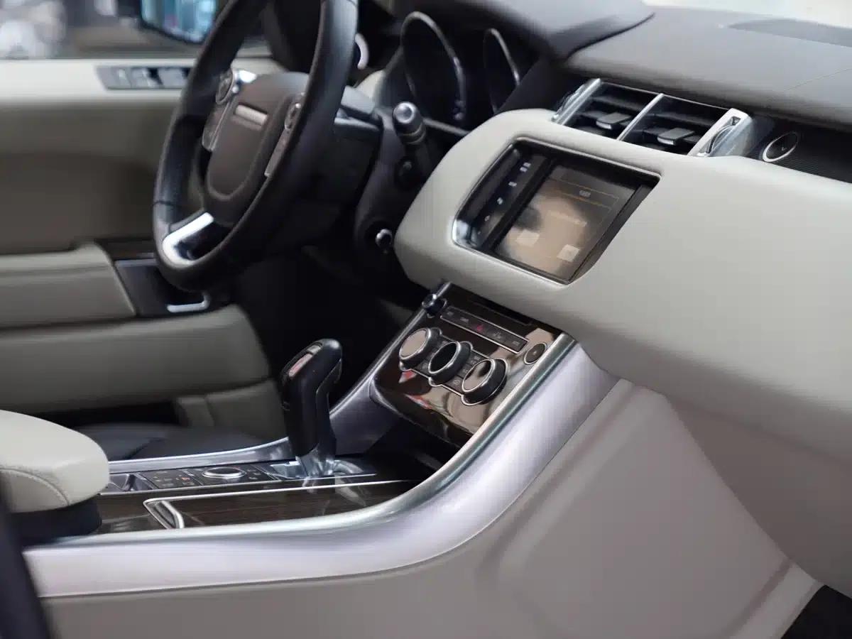Range Rover Sport 2015 3.0 SDV6 HSE — миниатюра 13