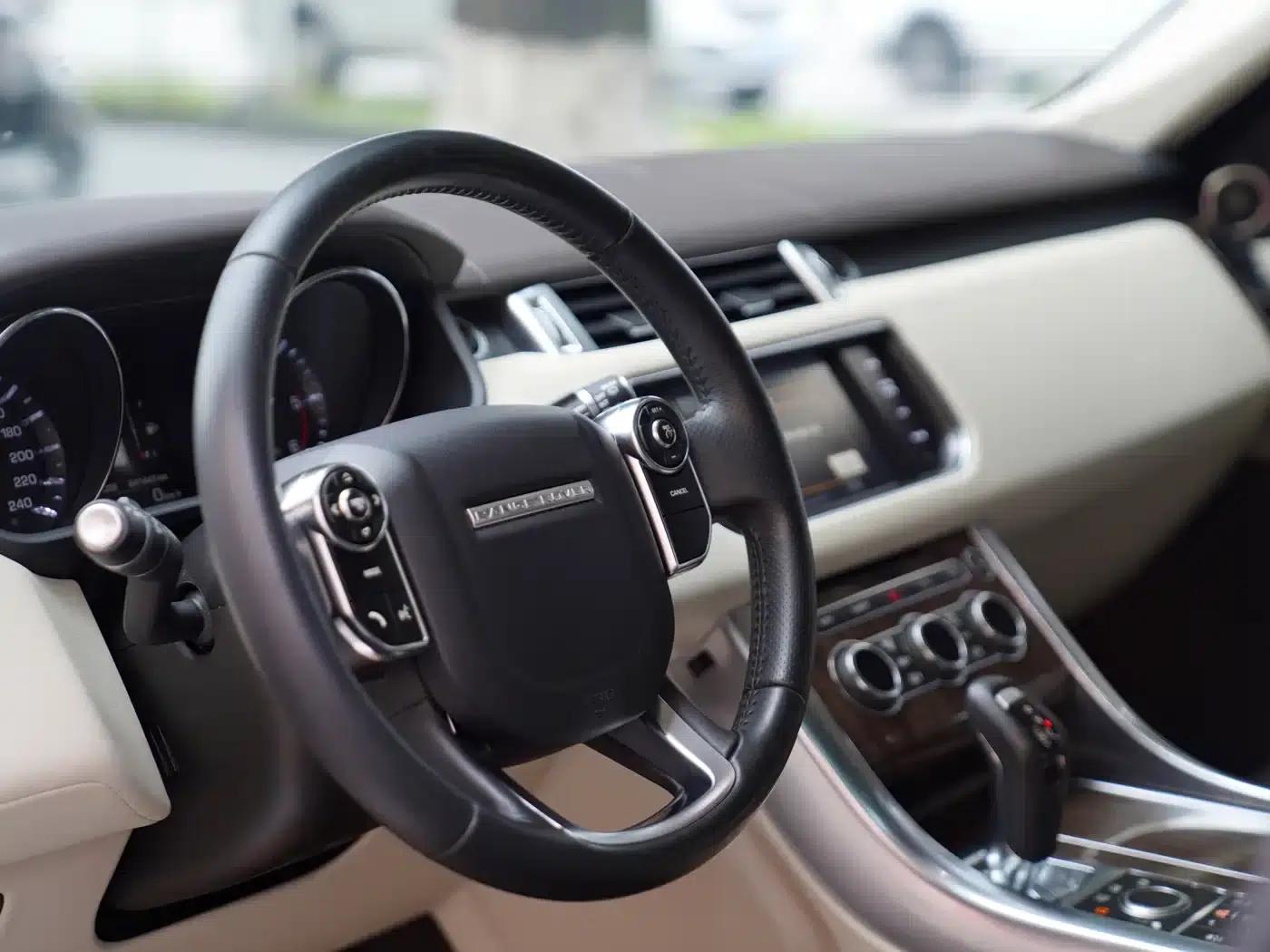 Range Rover Sport 2015 3.0 SDV6 HSE — миниатюра 9
