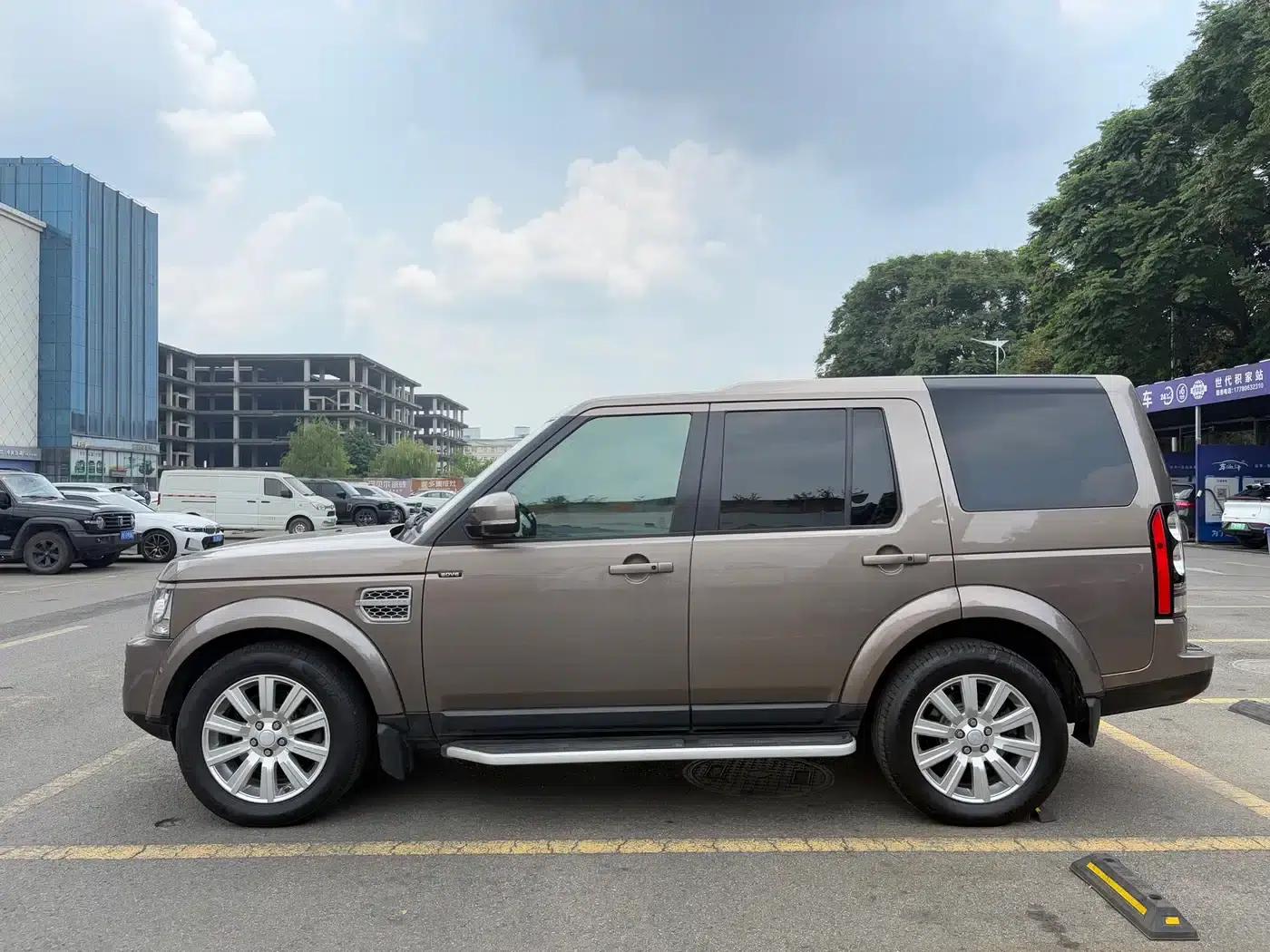 Discovery 2015 3.0 SDV6 HSE Diesel — миниатюра 2