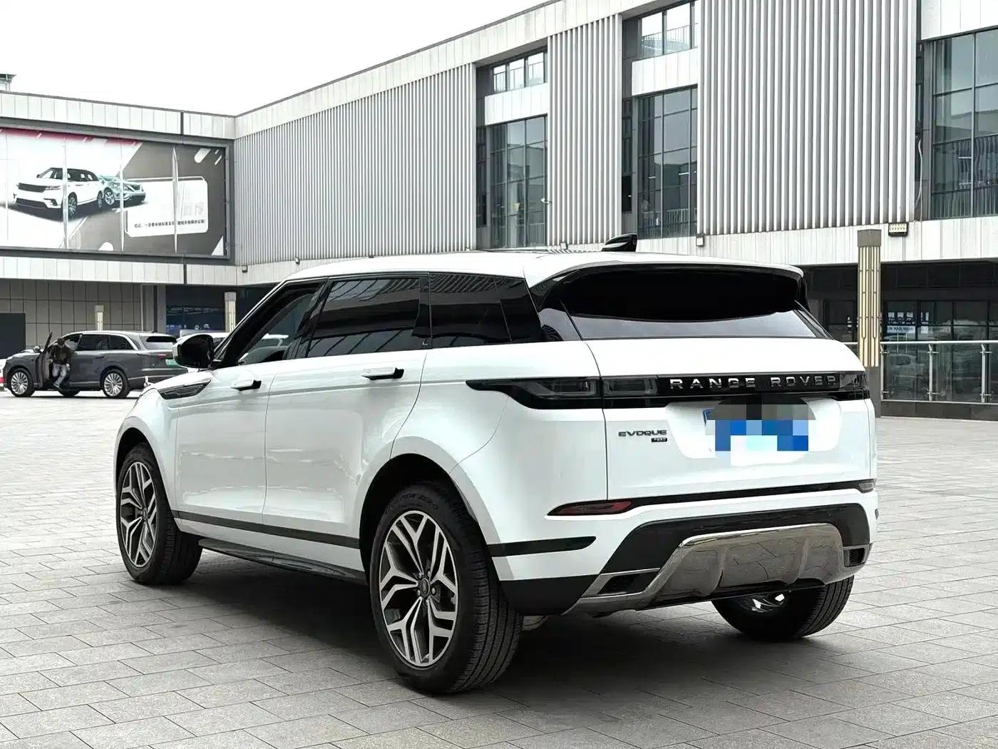 Range Rover Evoque 2023 Model, Evoque L 249PS Luxury Edition — миниатюра 8