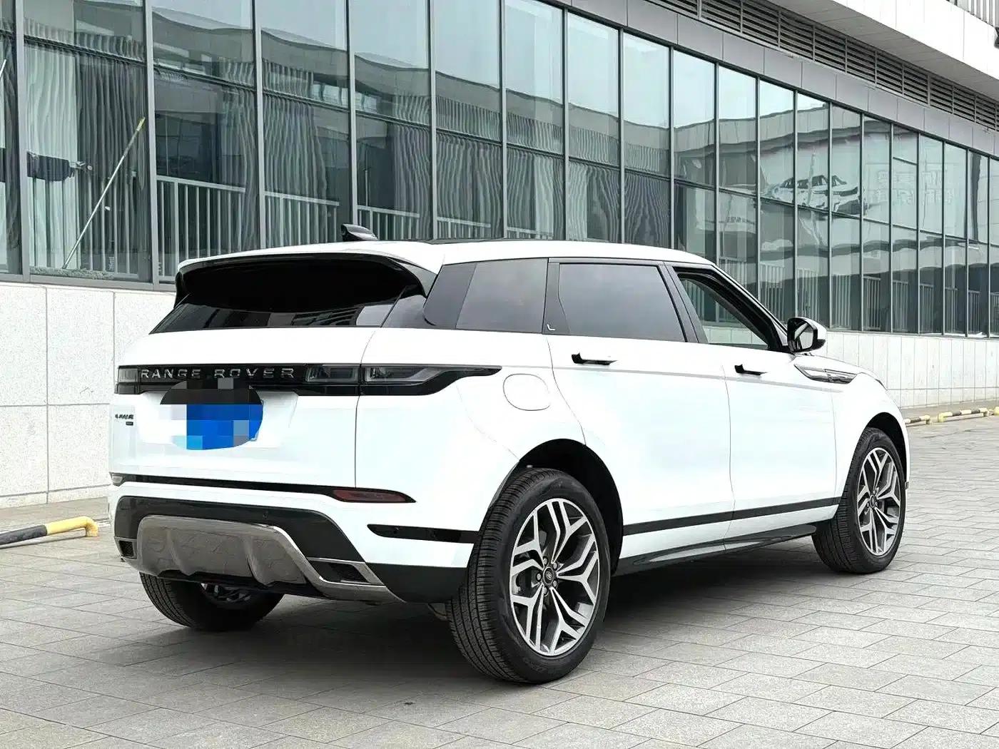 Range Rover Evoque 2023 Model, Evoque L 249PS Luxury Edition — миниатюра 9