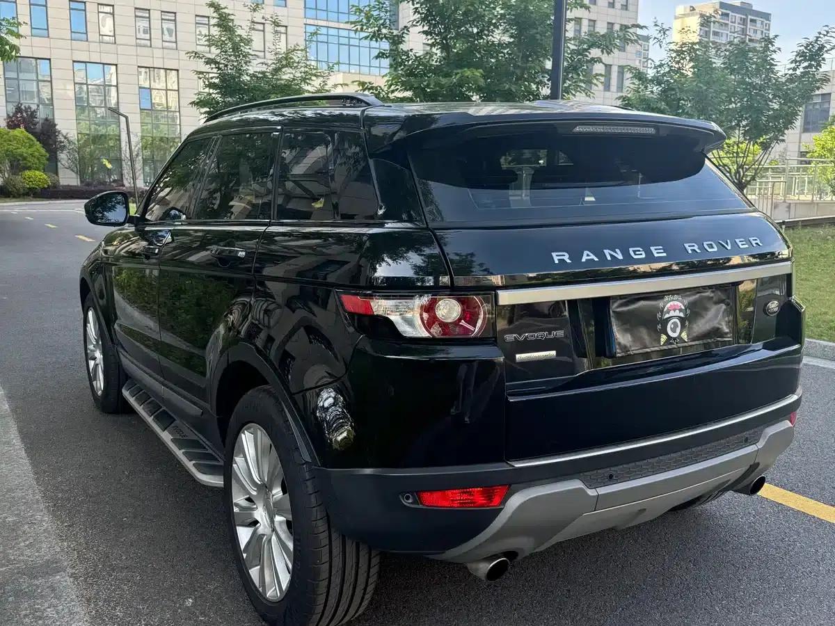 Range Rover Evoque 2015 2.0T 5-Door Smart Edition — миниатюра 16