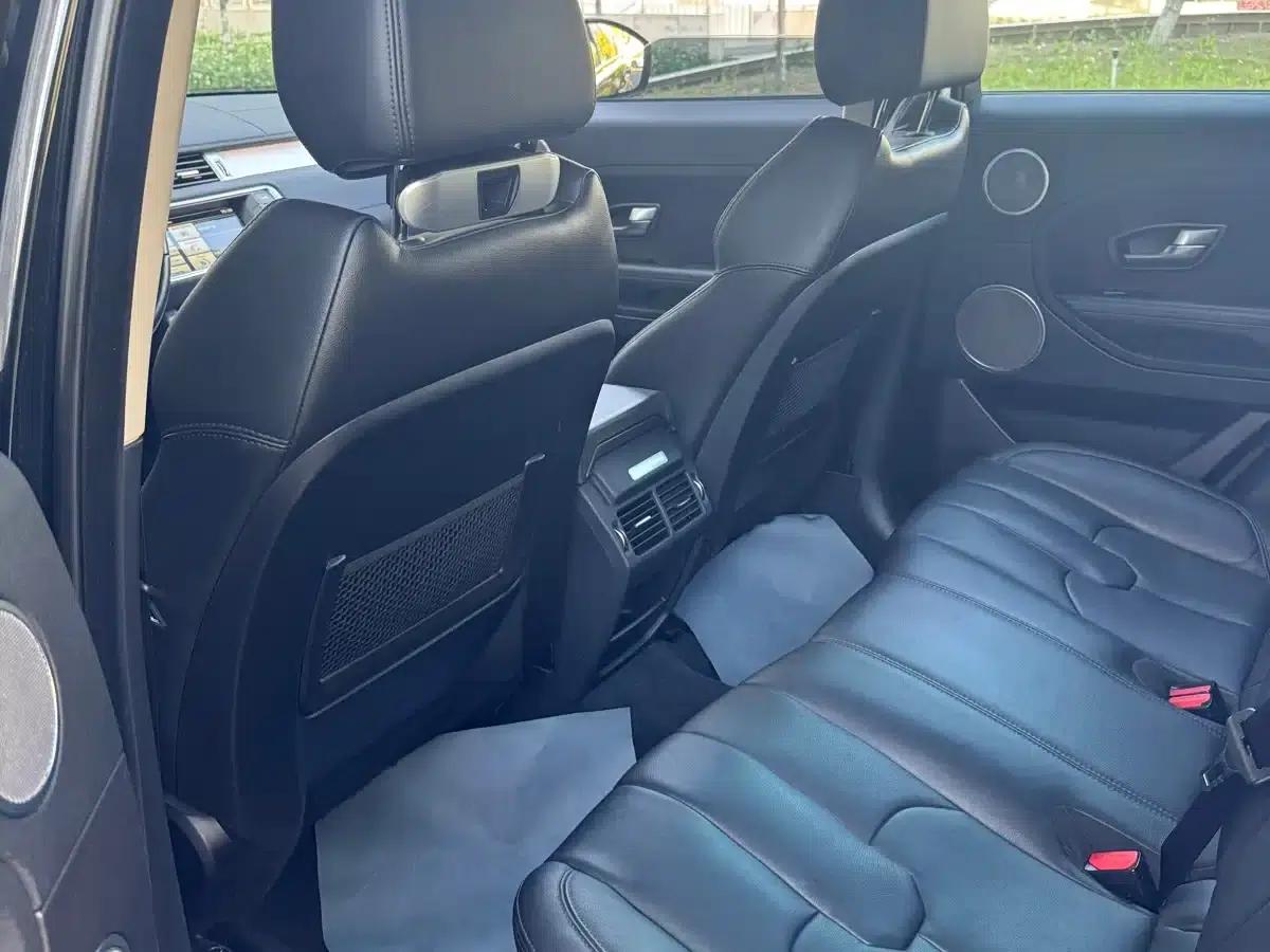 Range Rover Evoque 2015 2.0T 5-Door Smart Edition — миниатюра 6