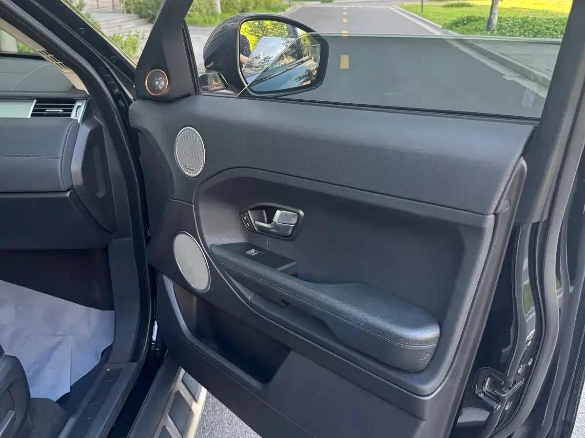 Range Rover Evoque 2015 2.0T 5-Door Smart Edition — миниатюра 9