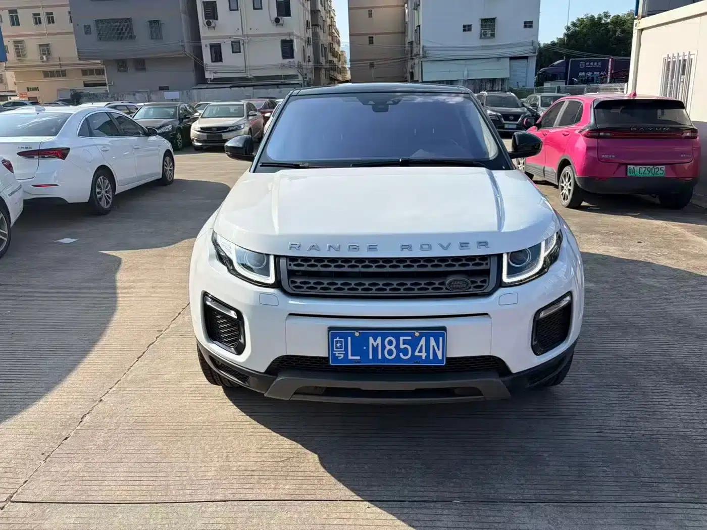 Range Rover Evoque 2018 240PS Pure Luxury Edition — миниатюра 1