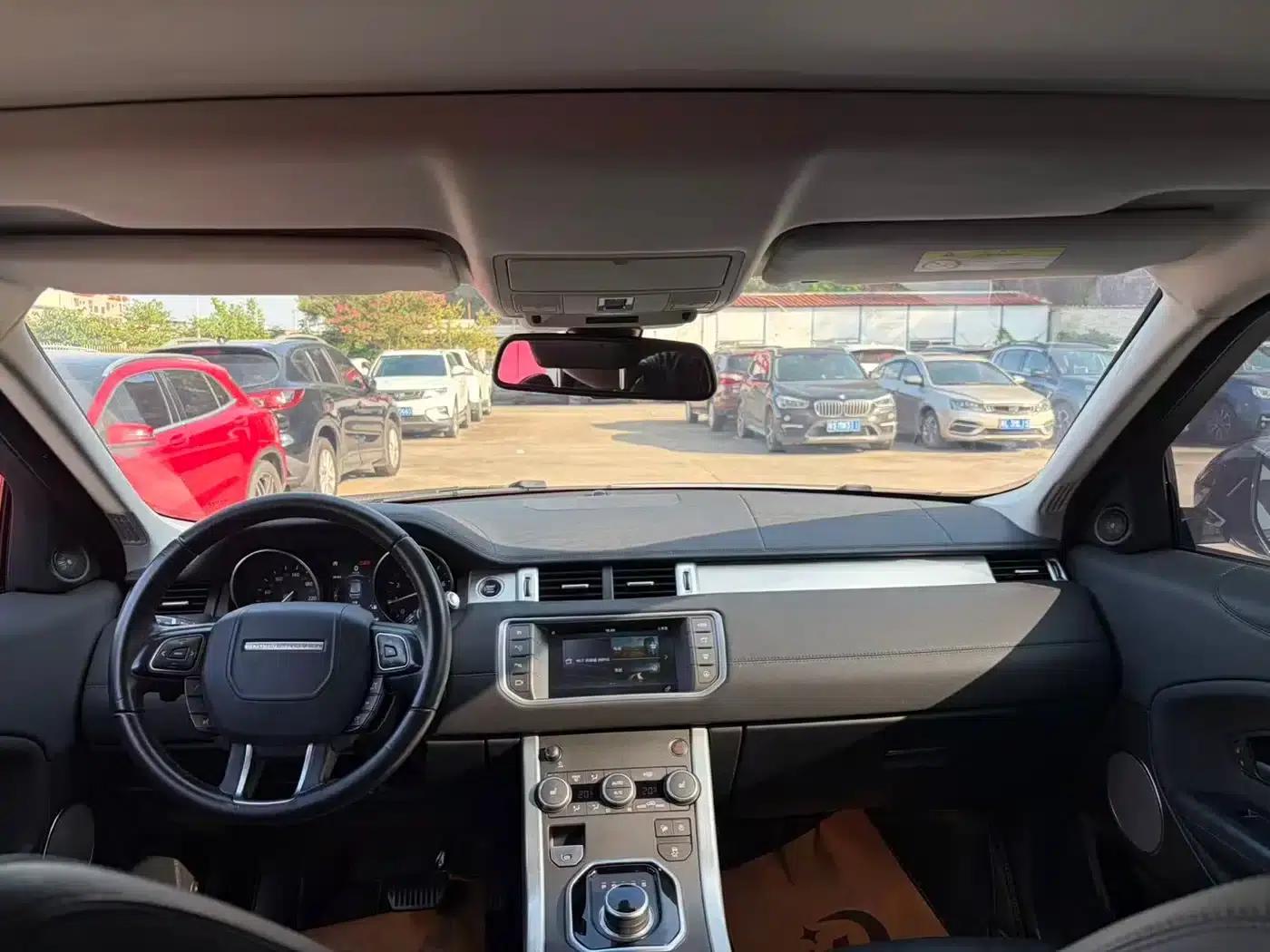 Range Rover Evoque 2018 240PS Pure Luxury Edition — миниатюра 5