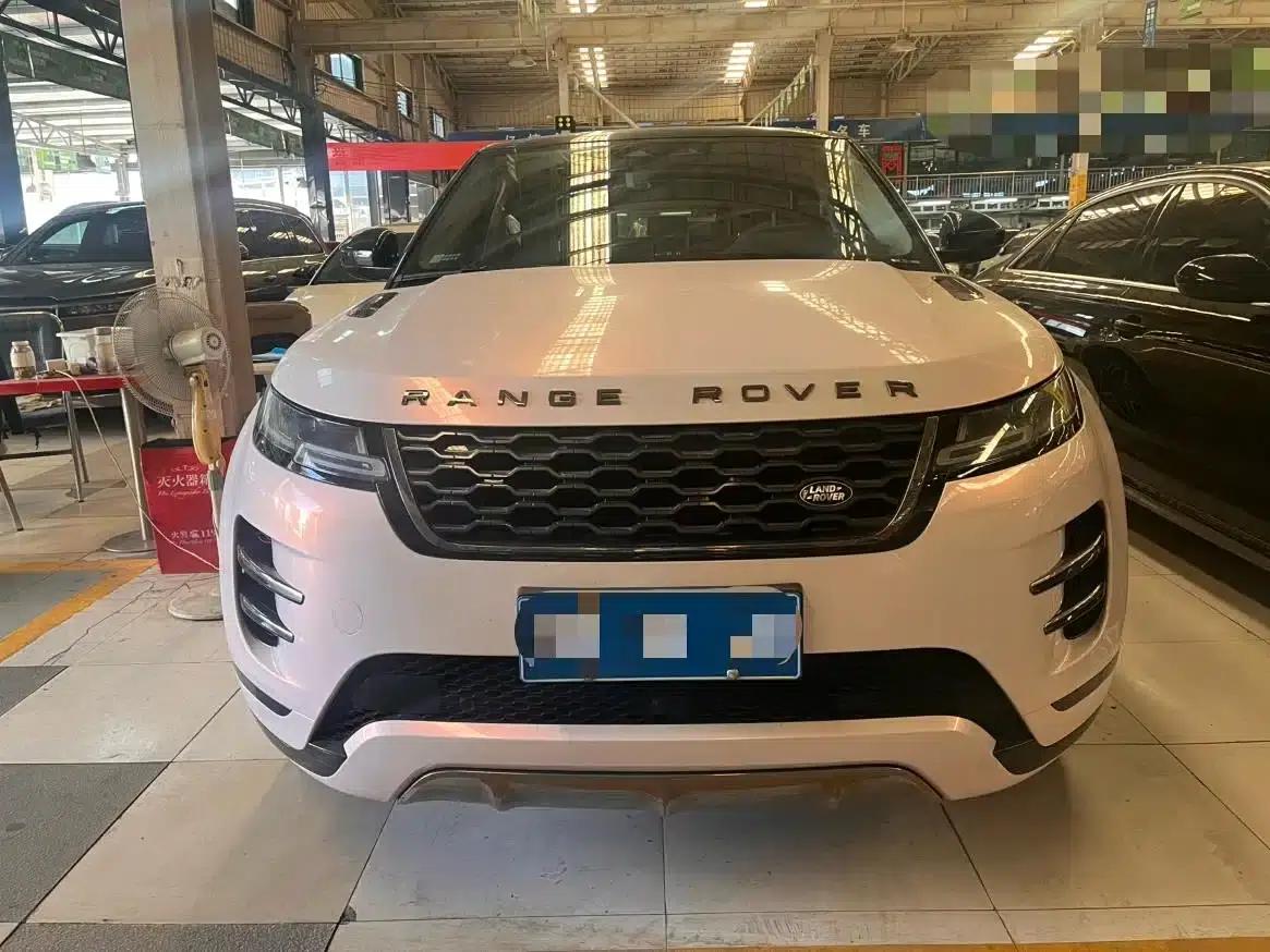 Range Rover Evoque 2021 Model: Evoque L 249PS R-Dynamic First Edition — миниатюра 2