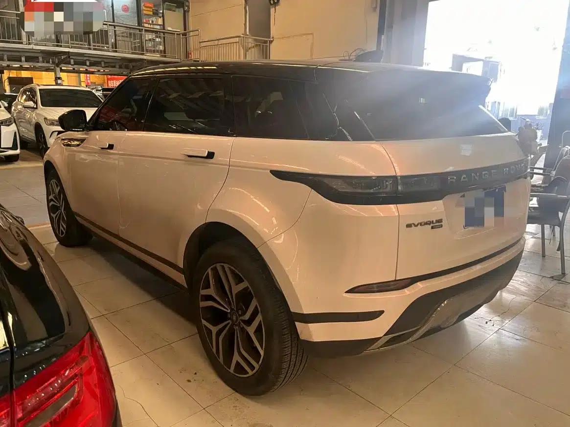 Range Rover Evoque 2021 Model: Evoque L 249PS R-Dynamic First Edition — миниатюра 12