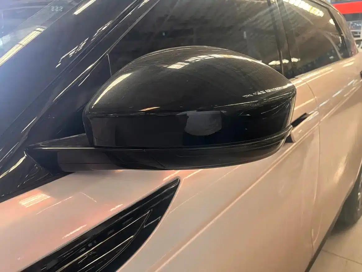 Range Rover Evoque 2021 Model: Evoque L 249PS R-Dynamic First Edition — миниатюра 6