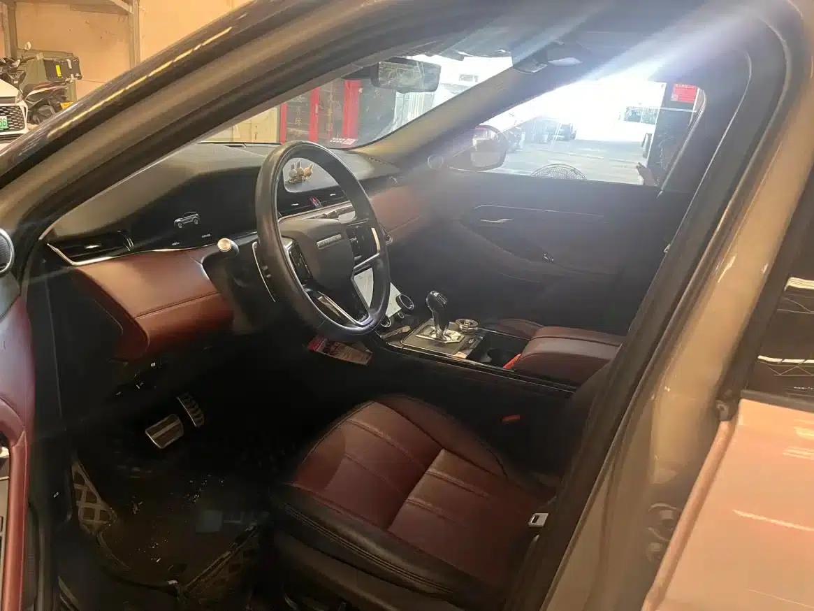 Range Rover Evoque 2021 Model: Evoque L 249PS R-Dynamic First Edition — миниатюра 7