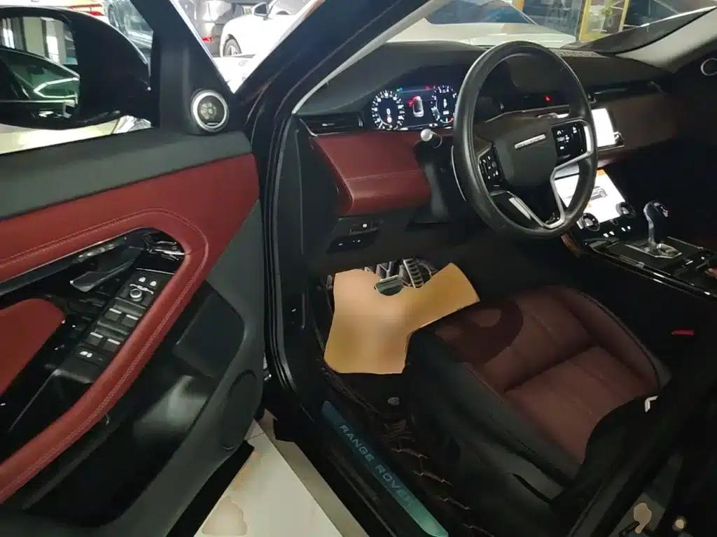 Range Rover Evoque 2021 Model: Evoque L 249PS R-Dynamic First Edition — миниатюра 16