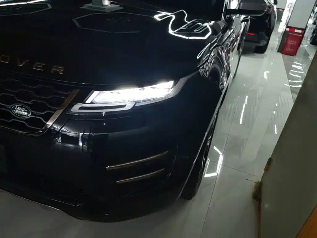 Range Rover Evoque 2021 Model: Evoque L 249PS R-Dynamic First Edition — миниатюра 24