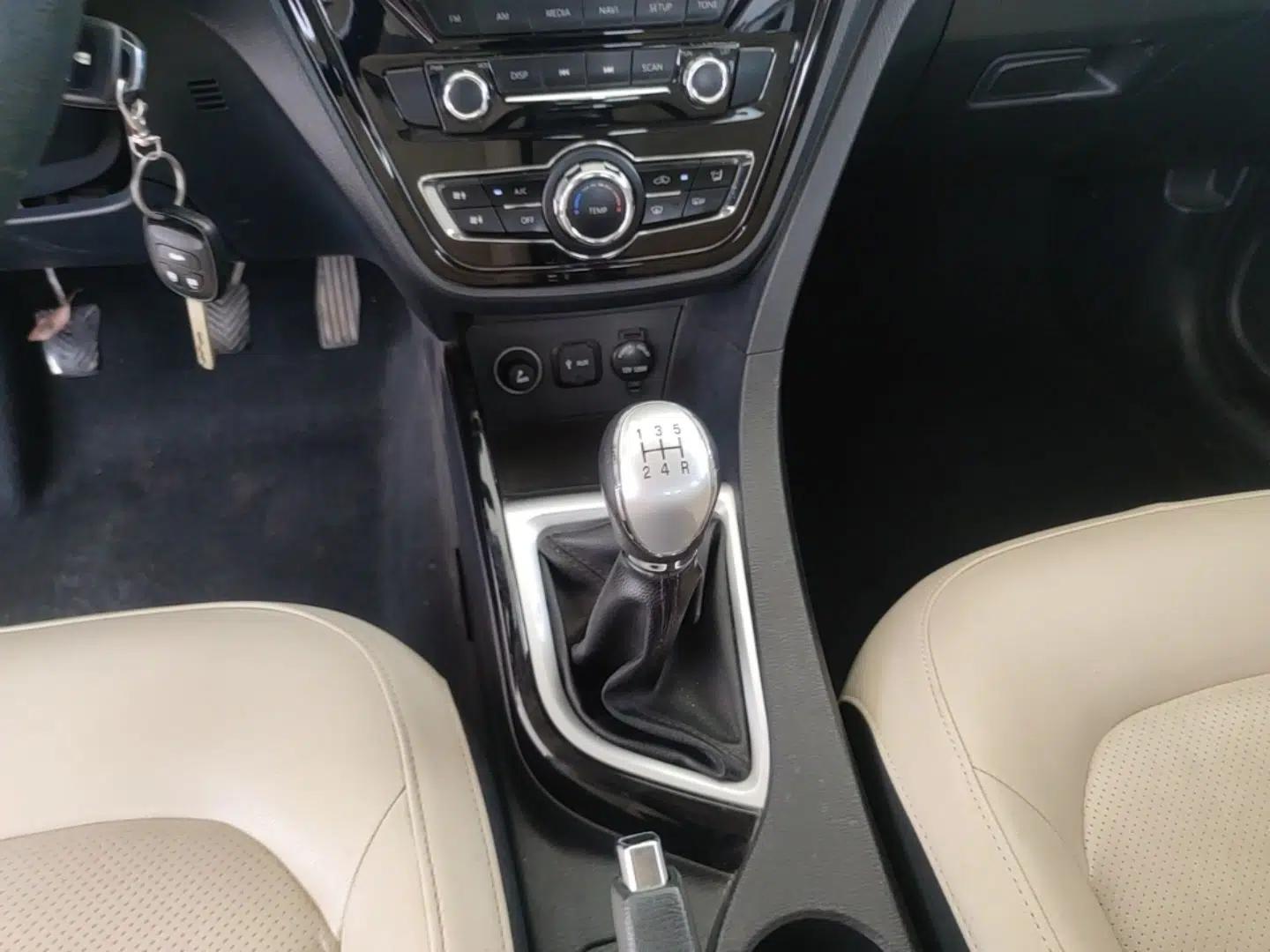 CHANGAN Alsvin V7 2015 1.6L Manual Enjoyment Model China V Standard — миниатюра 21