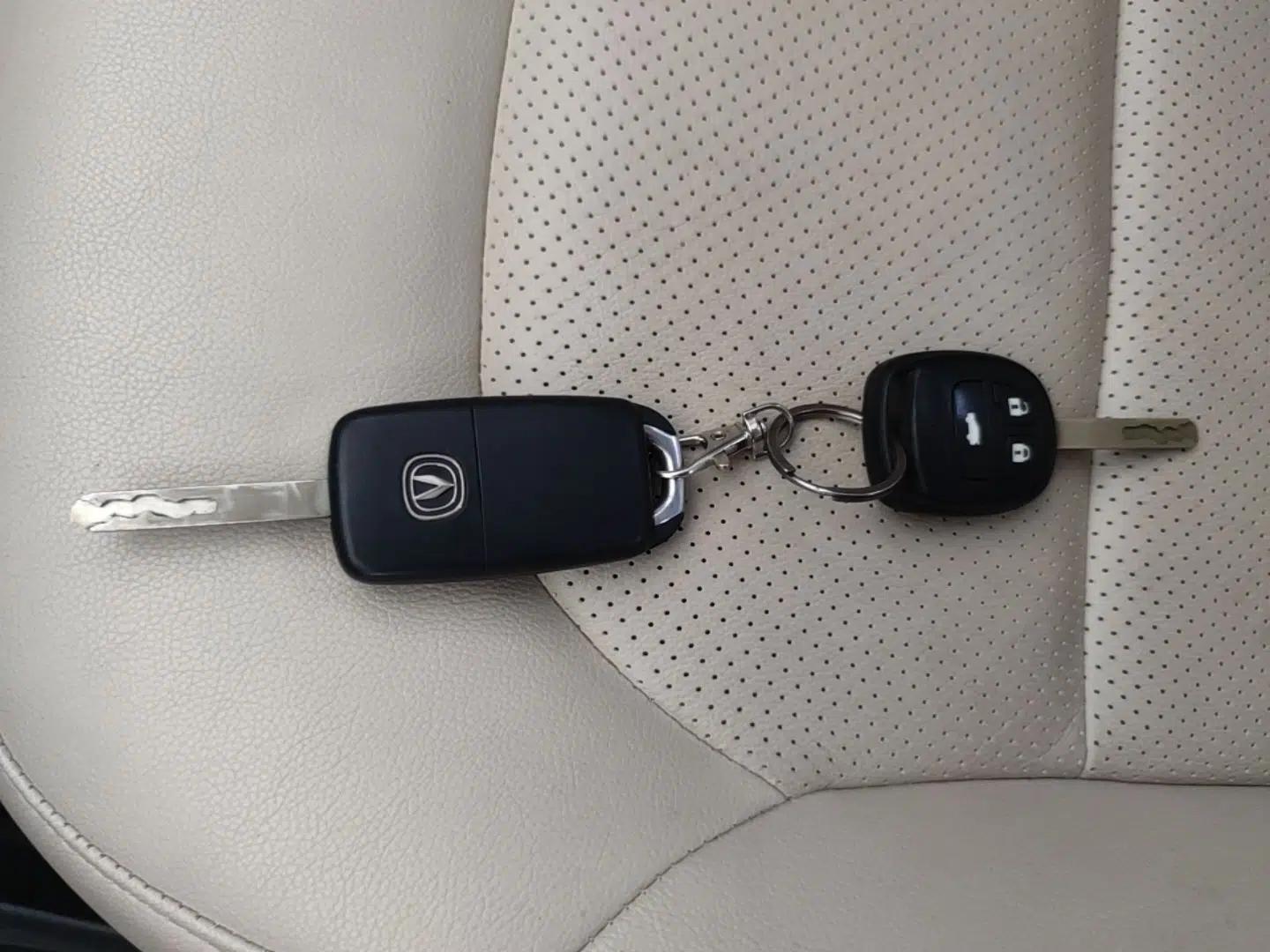 CHANGAN Alsvin V7 2015 1.6L Manual Enjoyment Model China V Standard — миниатюра 28