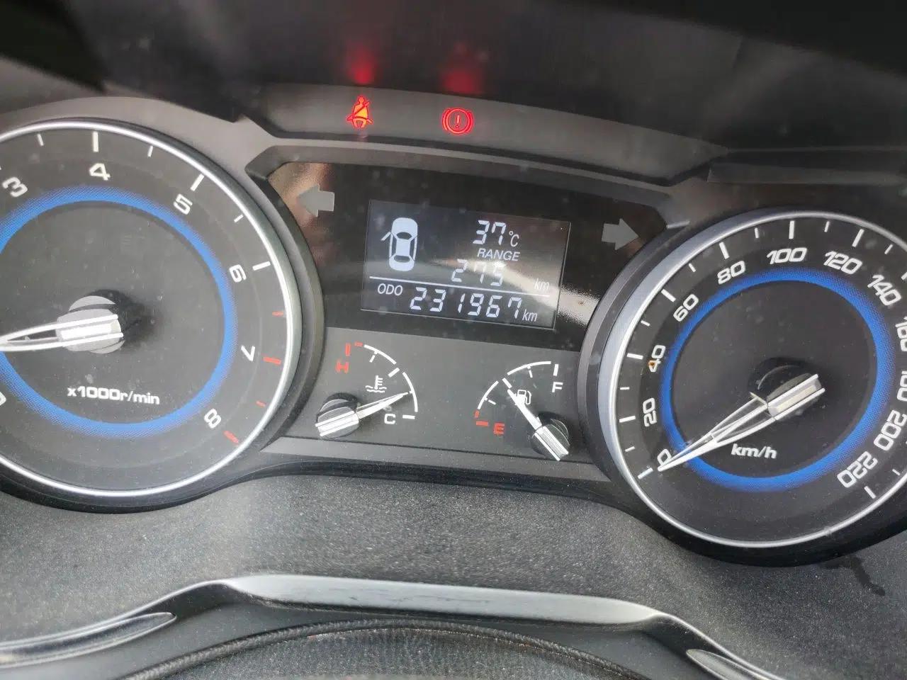 CHANGAN Alsvin V7 2015 1.6L Manual Enjoyment Model China IV Standard — миниатюра 12