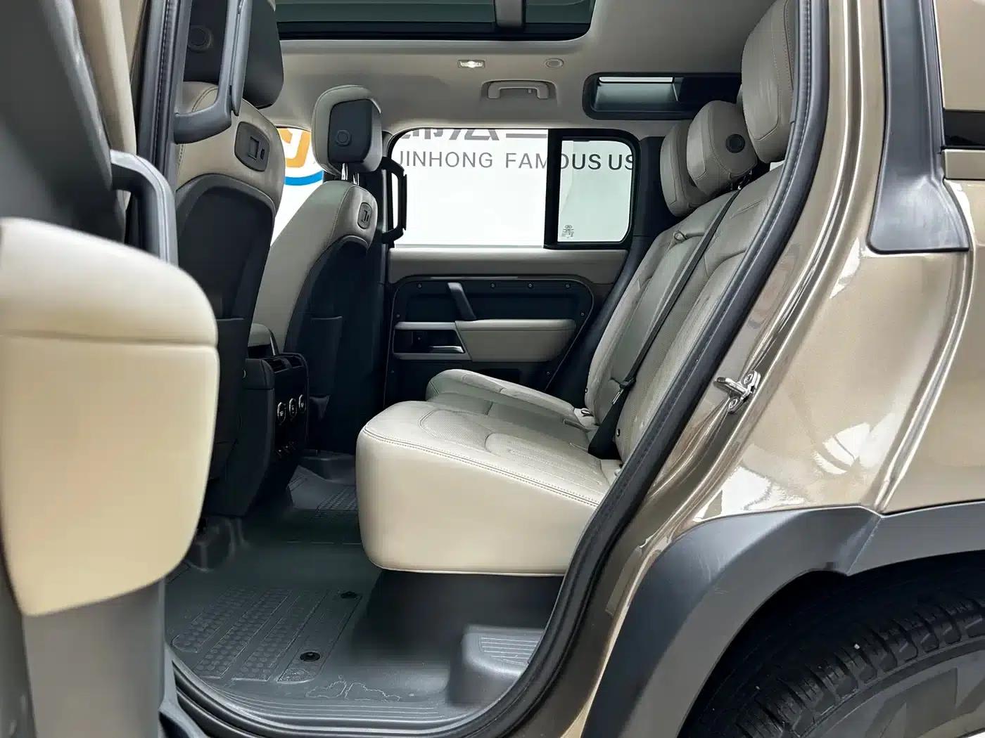2020 Land Rover Defender 110 P400 HSE — миниатюра 12