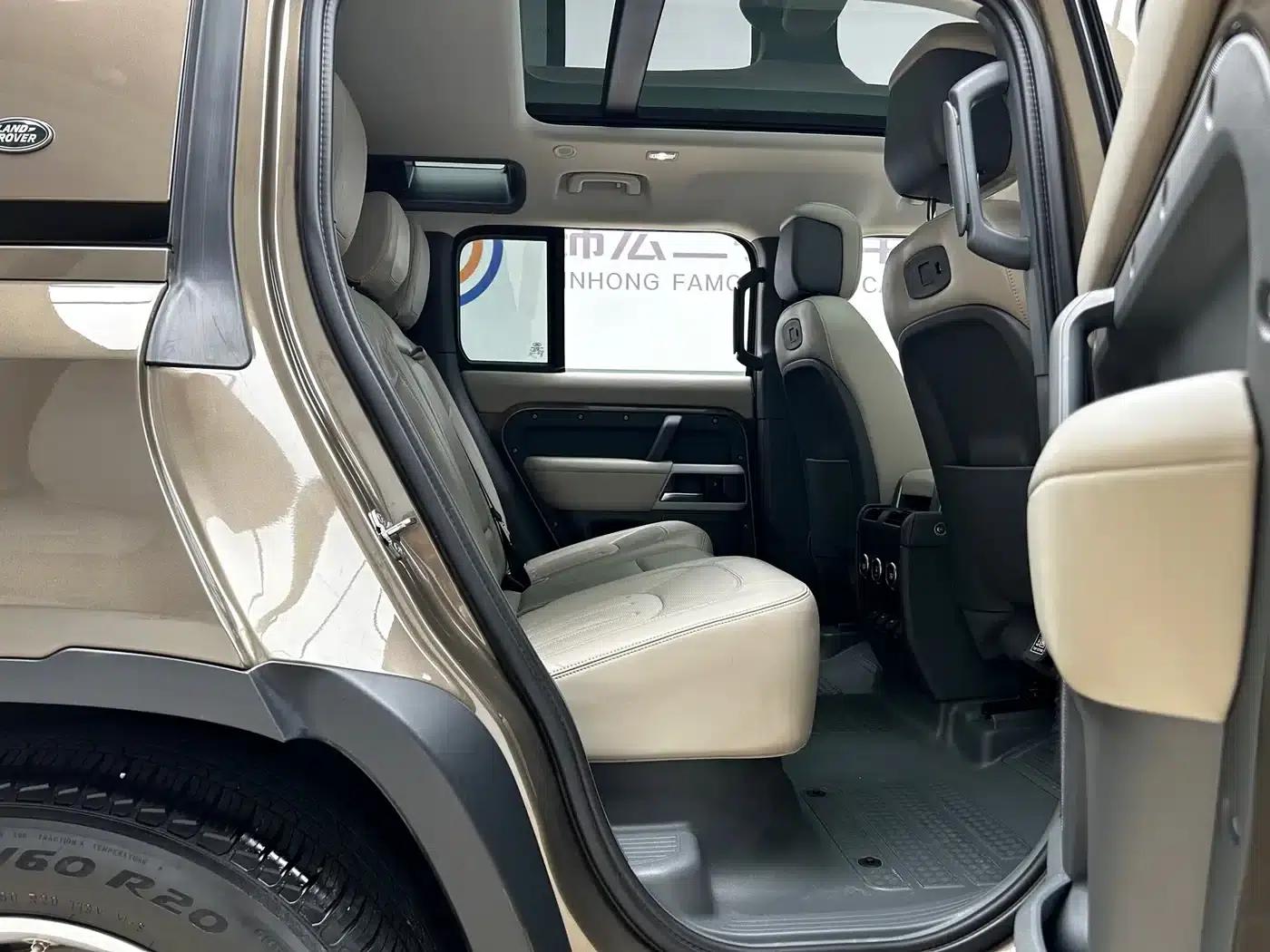 2020 Land Rover Defender 110 P400 HSE — миниатюра 19