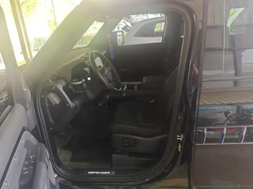 2025 Land Rover Defender 110 3.0T P400 X-Dynamic HSE — миниатюра 3
