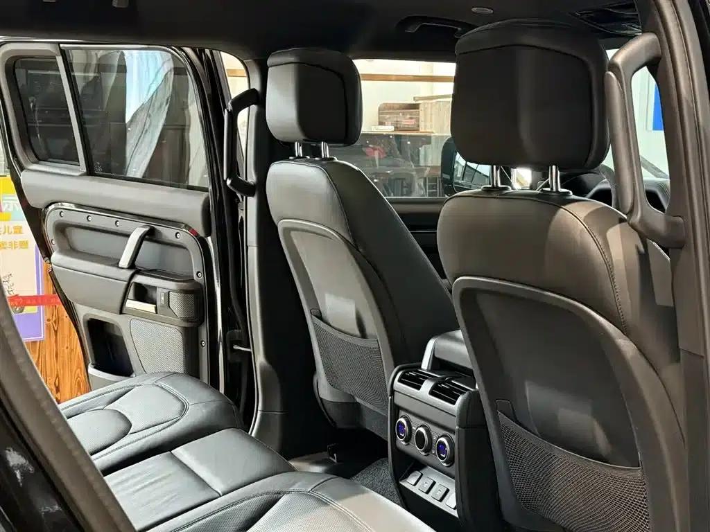 2024 Land Rover Defender 110 5.0T V8 — миниатюра 14