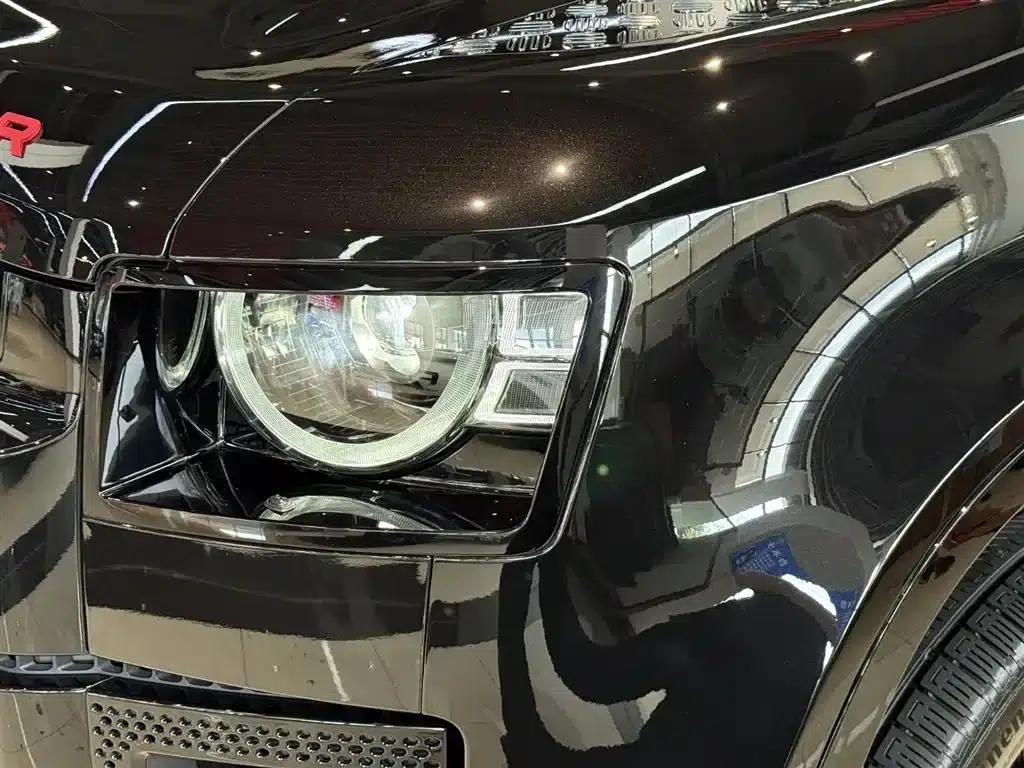 2024 Land Rover Defender 110 5.0T V8 — миниатюра 5