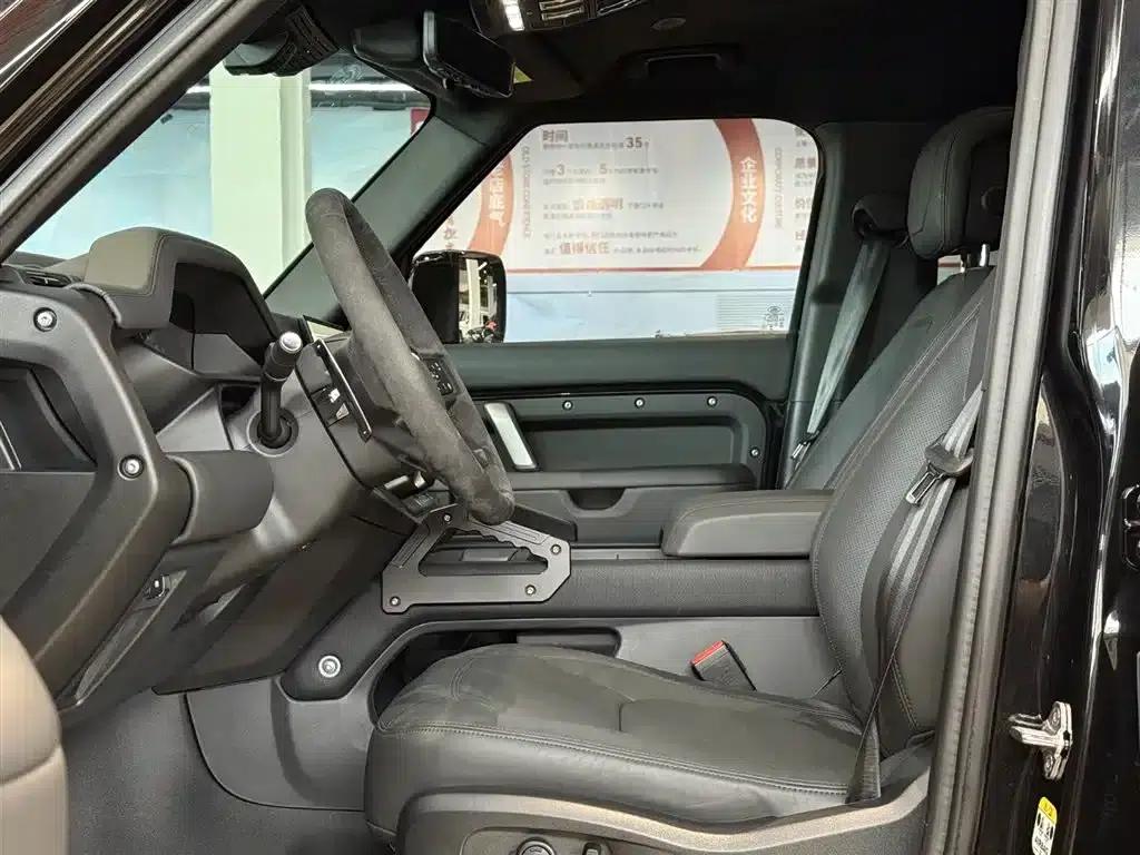 2024 Land Rover Defender 110 5.0T V8 — миниатюра 8