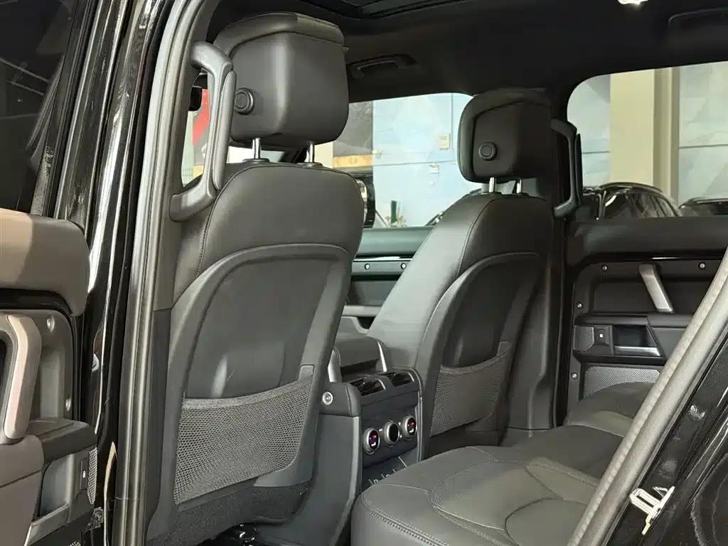 2024 Land Rover Defender 110 5.0T V8 — миниатюра 9