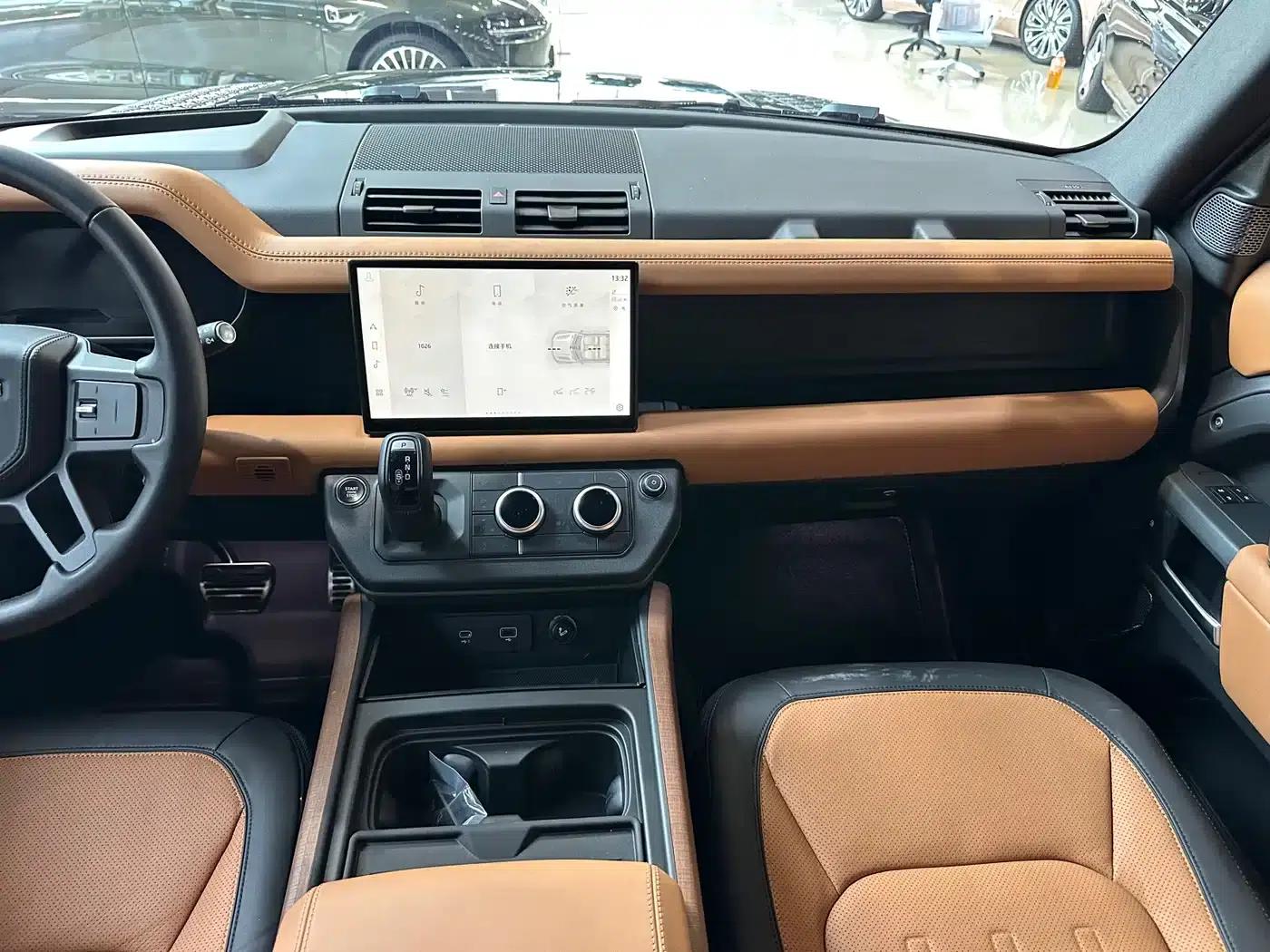 2023 Land Rover Defender Facelift 110 3.0T P400 X — миниатюра 16