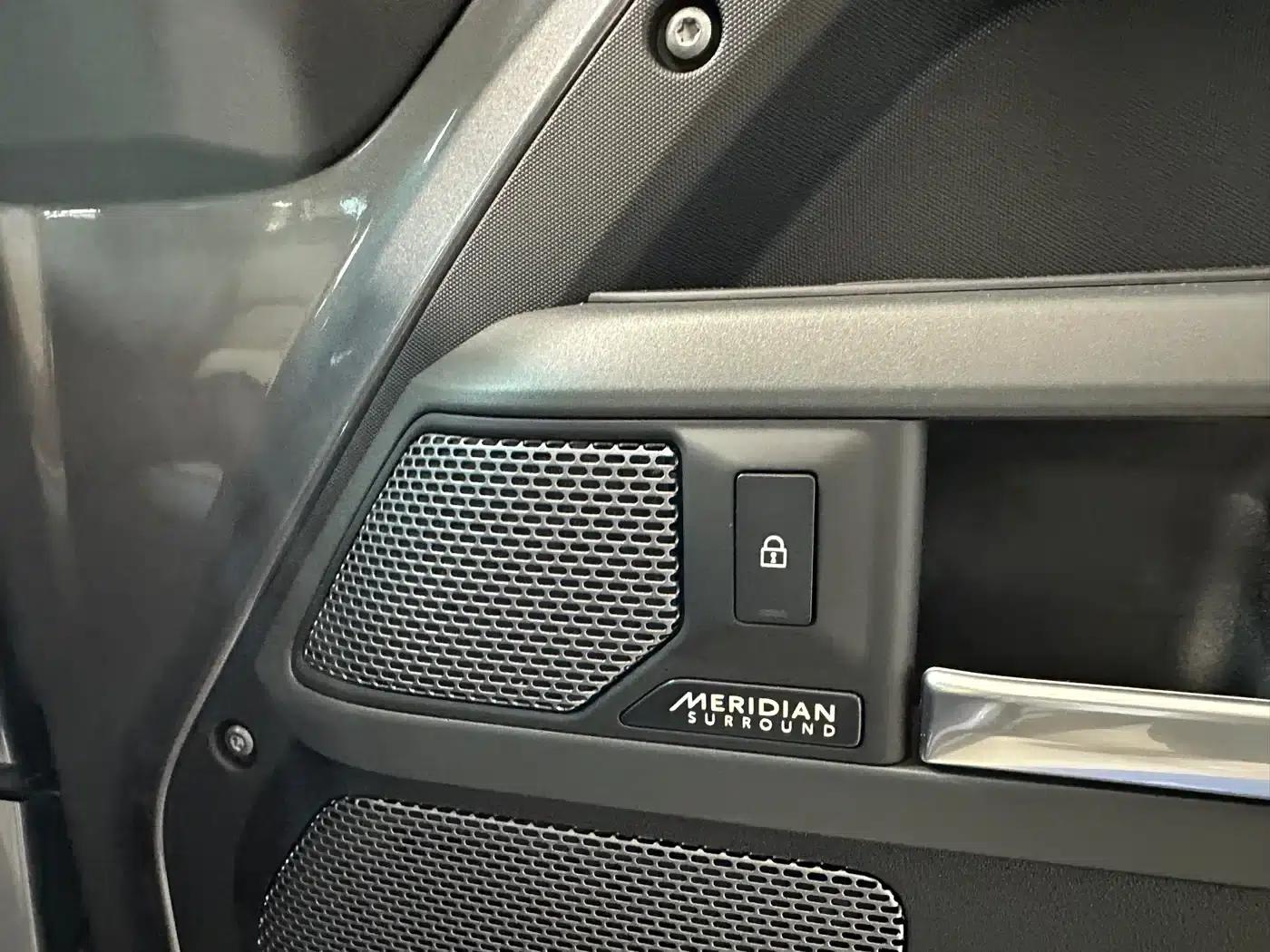 2023 Land Rover Defender Facelift 110 3.0T P400 X — миниатюра 20