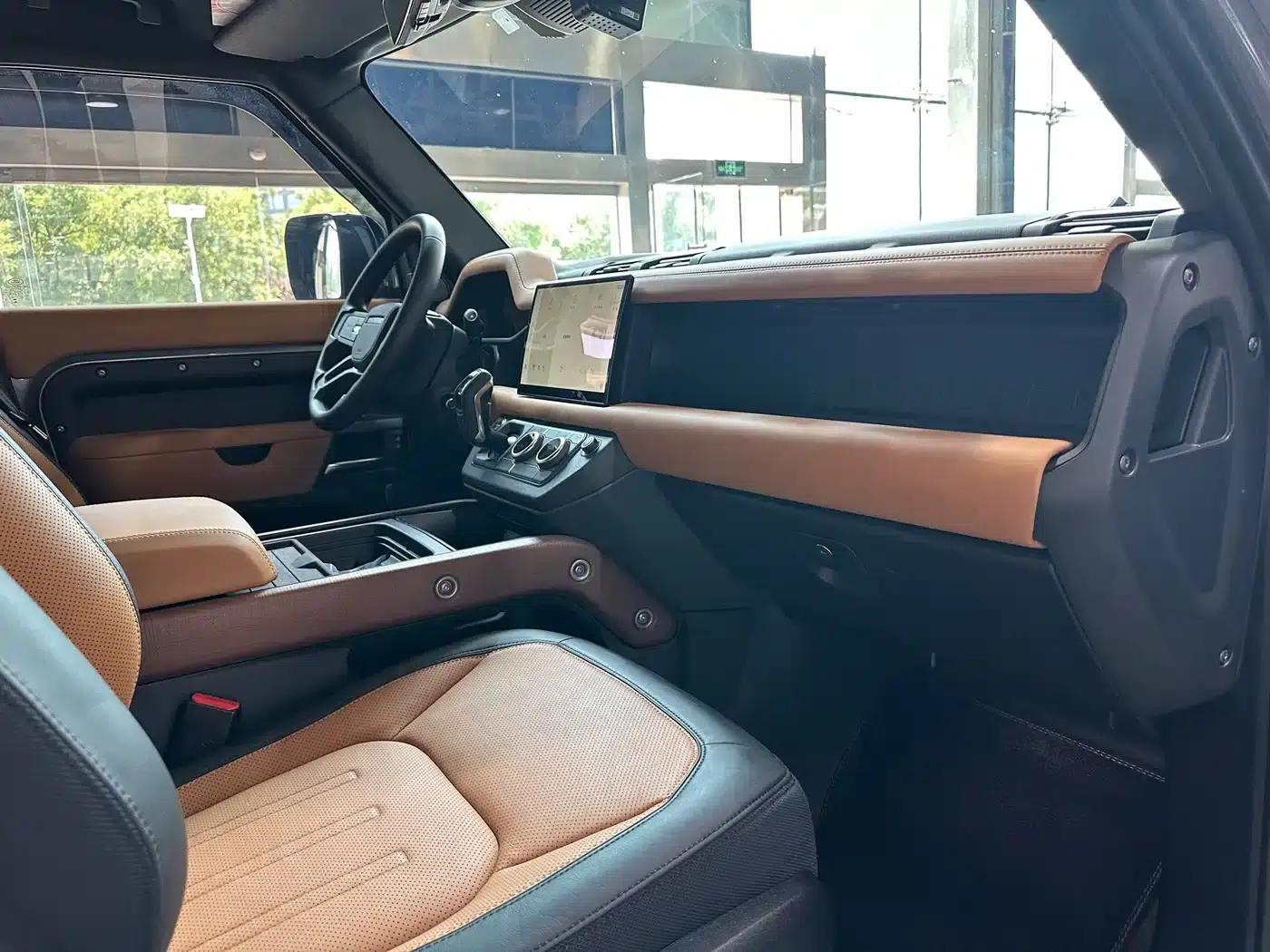 2023 Land Rover Defender Facelift 110 3.0T P400 X — миниатюра 22