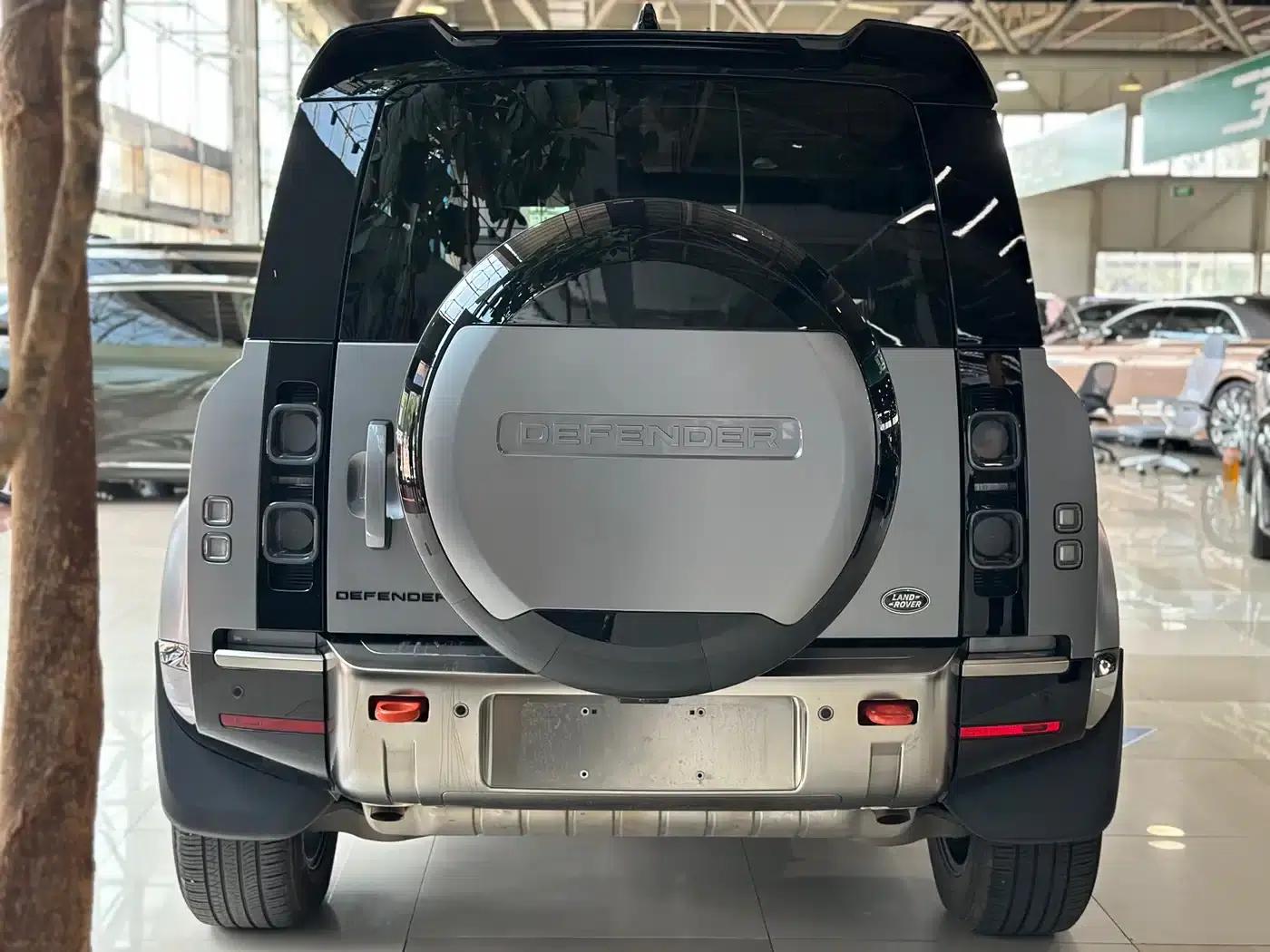 2023 Land Rover Defender Facelift 110 3.0T P400 X — миниатюра 6