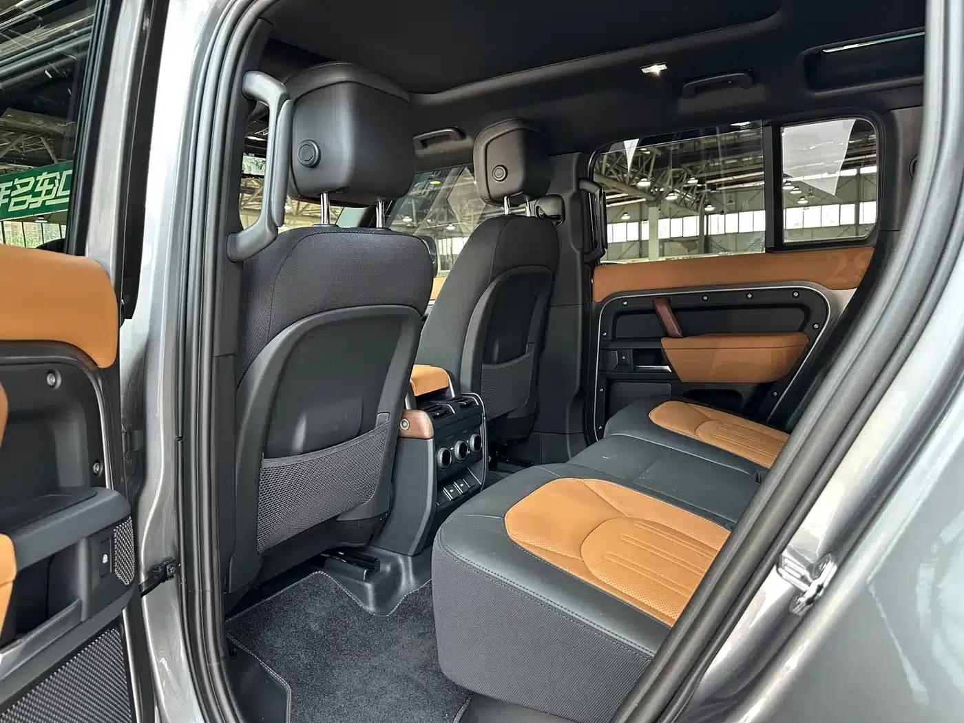 2023 Land Rover Defender Facelift 110 3.0T P400 X — миниатюра 8