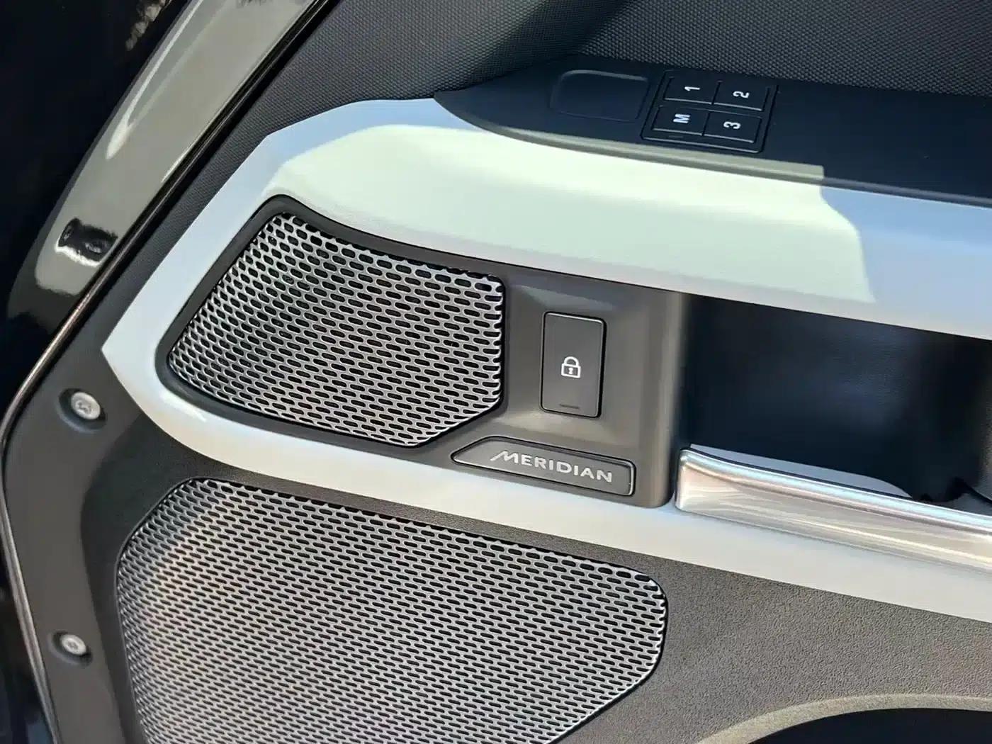 2023 Land Rover Defender Facelift 90 3.0T P400 XS — миниатюра 14
