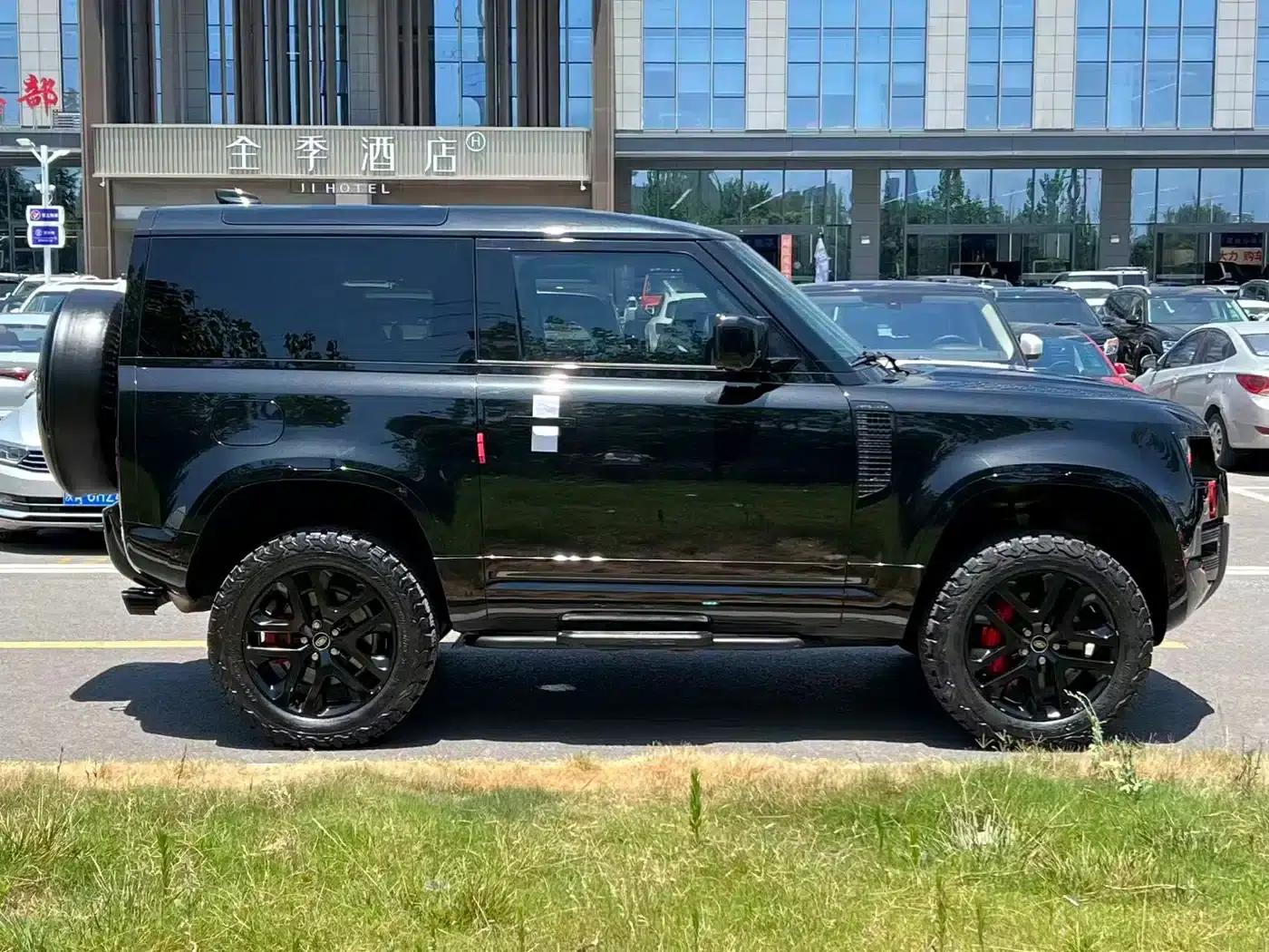 2023 Land Rover Defender Facelift 90 3.0T P400 XS — миниатюра 5