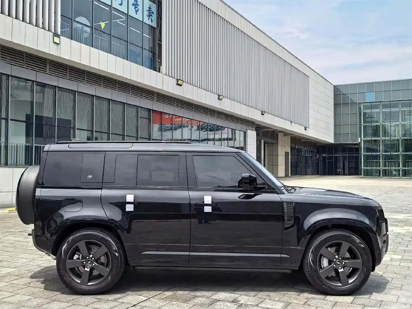 2024 Land Rover Defender 110 3.0T P400 X-DYNAMIC HSE — миниатюра 9