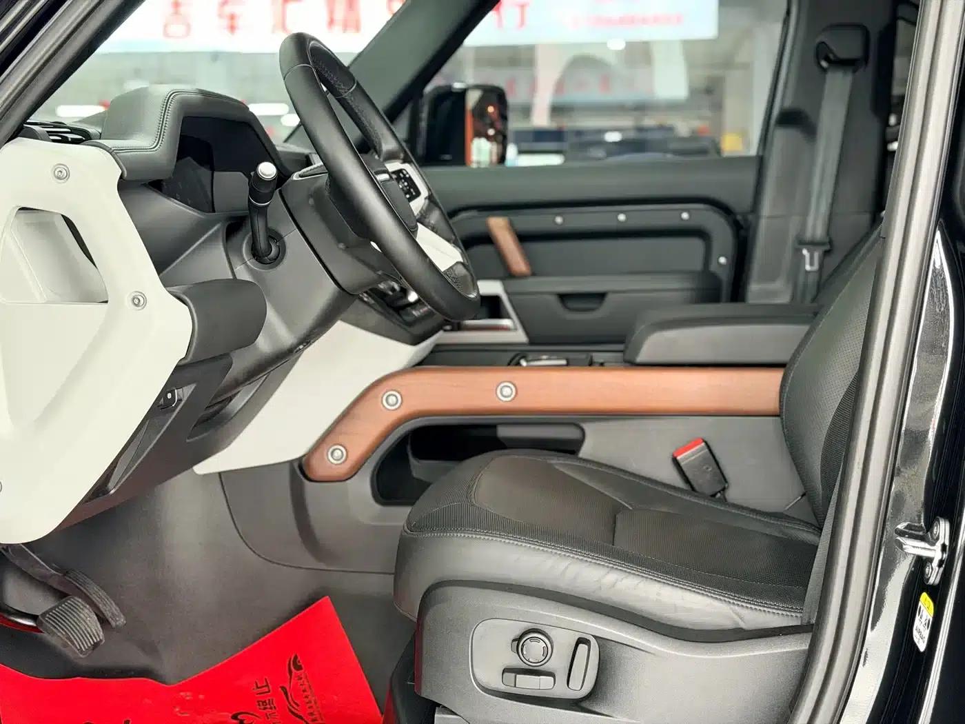 2024 Land Rover Defender 110 3.0T P400 X-DYNAMIC HSE — миниатюра 20