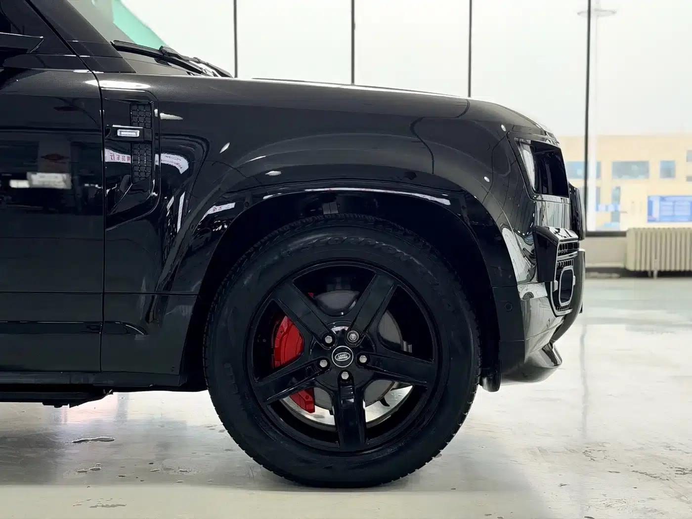 2024 Land Rover Defender 110 3.0T P400 X-DYNAMIC HSE — миниатюра 4
