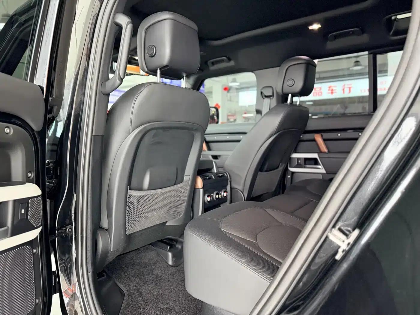 2024 Land Rover Defender 110 3.0T P400 X-DYNAMIC HSE — миниатюра 10