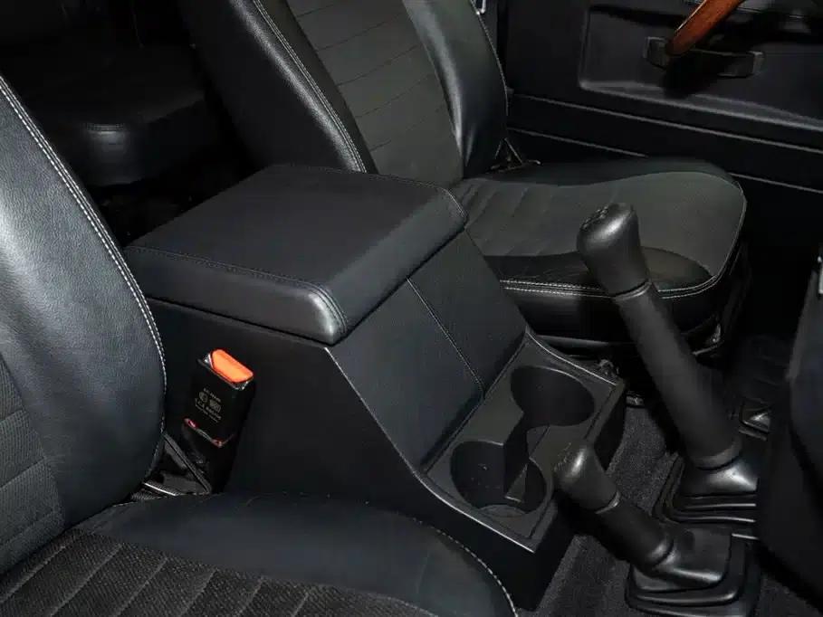 2015 Land Rover Defender 2.2T Manual — миниатюра 14