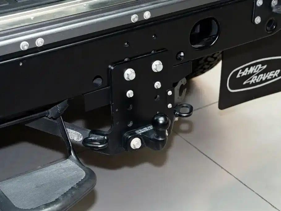 2015 Land Rover Defender 2.2T Manual — миниатюра 16