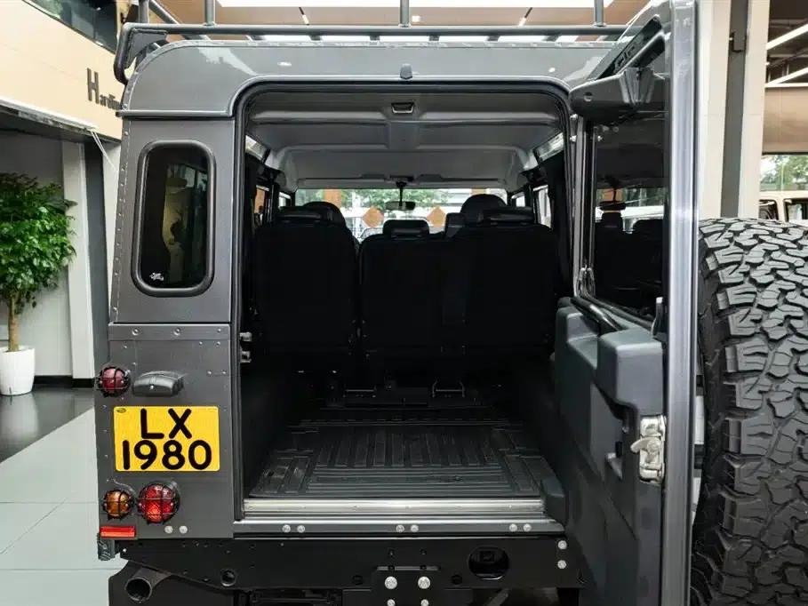 2015 Land Rover Defender 2.2T Manual — миниатюра 17