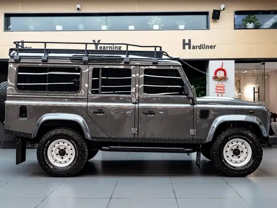 2015 Land Rover Defender 2.2T Manual — миниатюра 3