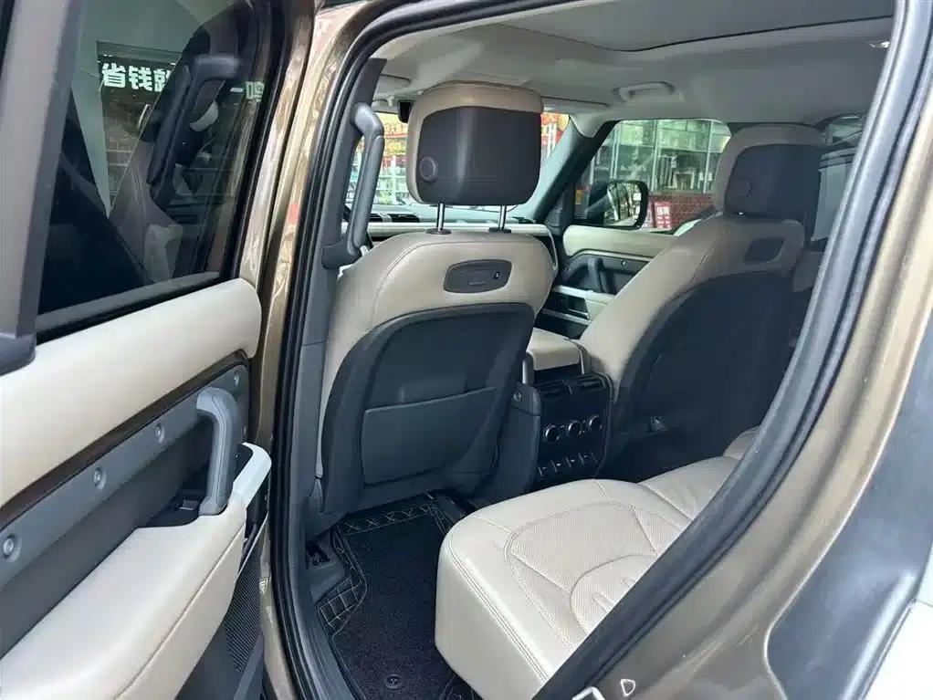 2020 Land Rover Defender 110 P400 HSE — миниатюра 5
