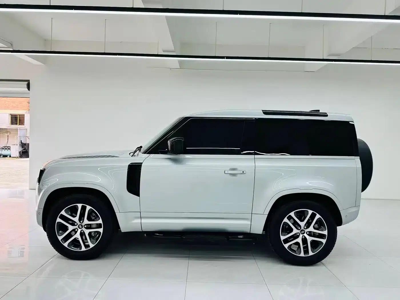 2022 Land Rover Defender 90 3.0T P400 XS — миниатюра 4