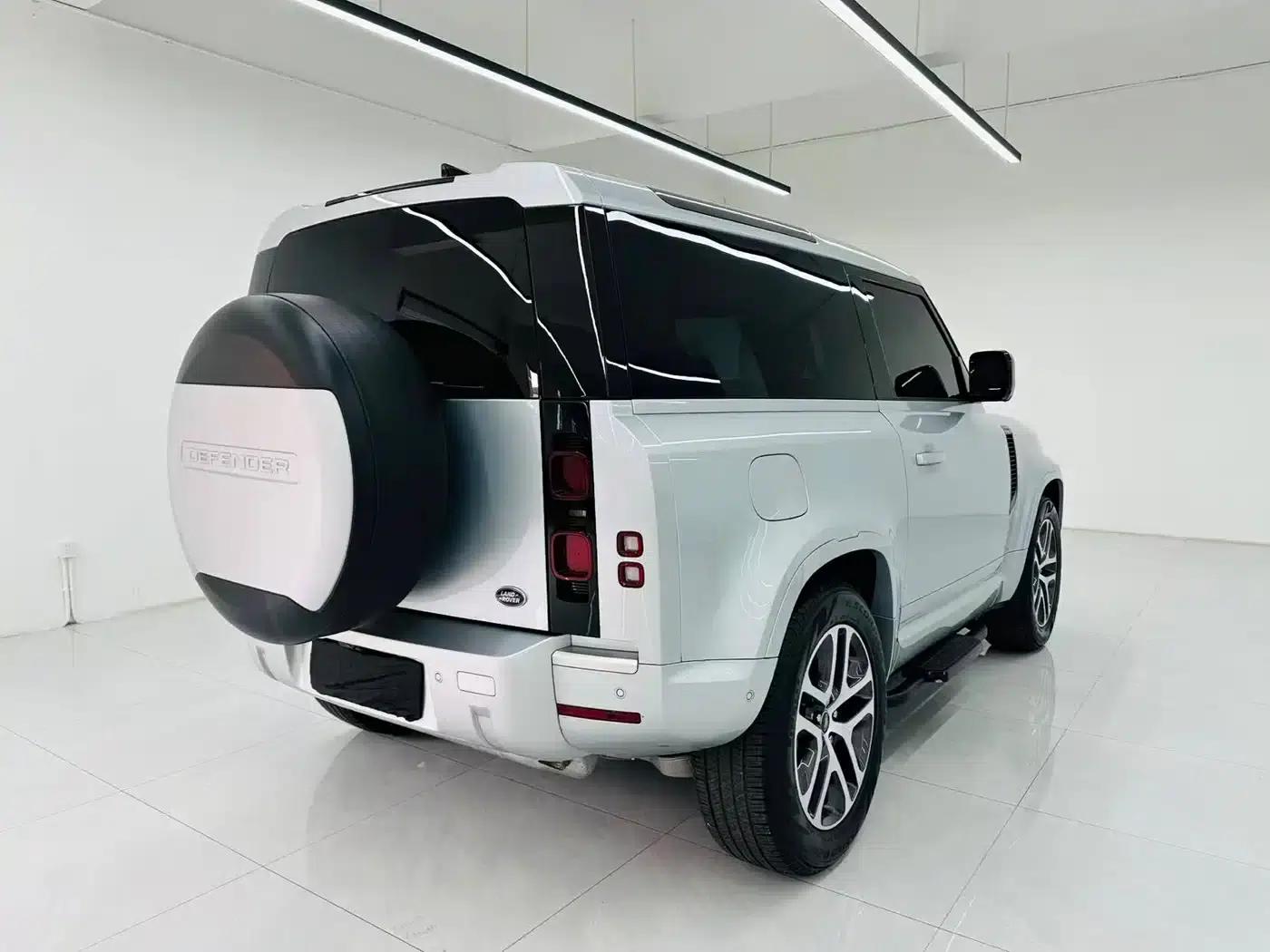 2022 Land Rover Defender 90 3.0T P400 XS — миниатюра 6
