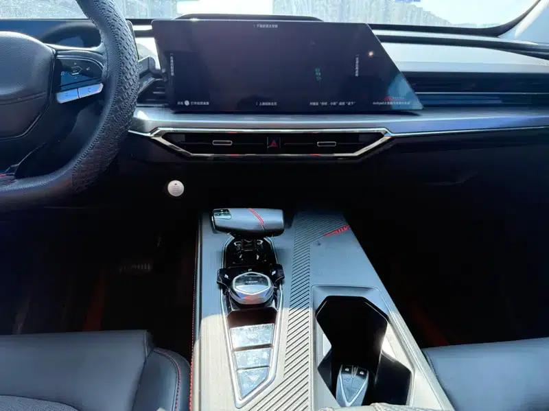 Changan Oushang Z6 2022 Blue Whale 1.5T DCT Smart Edition — миниатюра 9